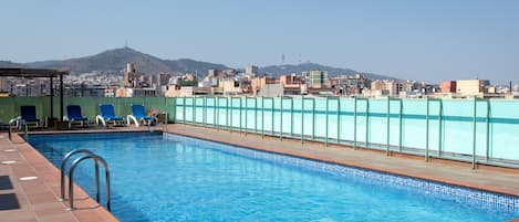 Rooftop pool