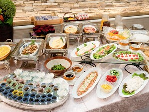 朝食ビュッフェ