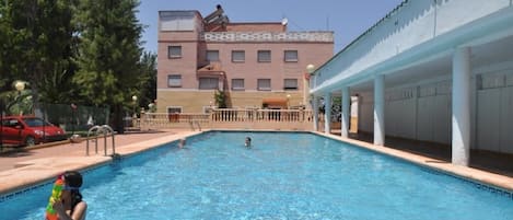 Piscine extérieure