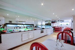 Buffet de pequeno-almoço
