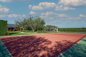 Tennis court