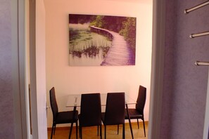 Salle à manger.