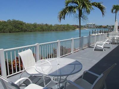 Waterfront 1BR Overlooks Hideaway Beach and Marco River