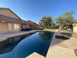 Swimming pool and built-in spa - ready for your pool day!