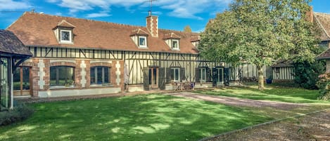 Notre jolie maison normande du XVI eme siècle 