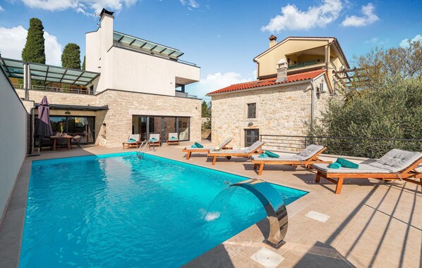 pool