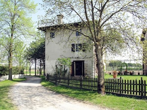 Planta, Edificio, Árbol, Cielo, Cerca, Ventana, El Terreno Del Lote, Paisaje Natural, Plantas Leñosas, Casa