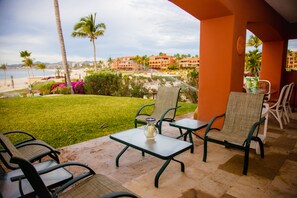 Ocean views from living room, kitchen and master bedroom.
