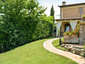 Propriété, Herbe, Vert, Pelouse, Paysage Naturel, Maison, Jardin, Arbre, Mur, Immobilier