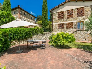Plante, Bâtiment, Propriété, Ciel, Fenêtre, La Nature, Arbre, Architecture, Mobilier De Jardin, Zone Résidentielle