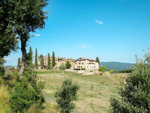 Propriété, Paysage Naturel, Ciel, Biens, Maison, Arbre, Zone Rurale, Bâtiment, Herbe, Village