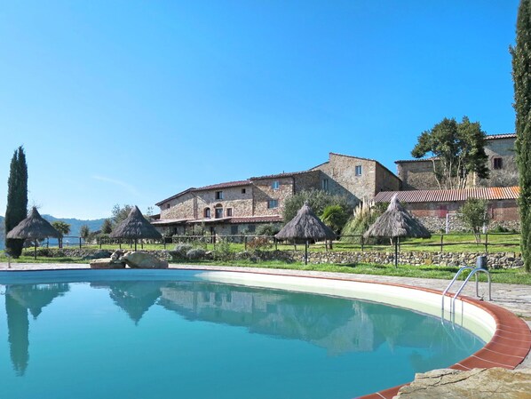 Piscine, Propriété, Maison, Biens, Bùtiment, Immobilier, L'Eau, Domicile, Vacances, Recours
