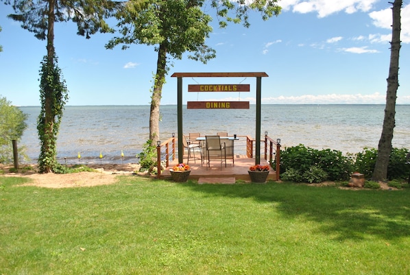 The Washburn, WI Beach House. 1939127 Sleeps up to 6!