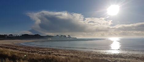 Le soleil sur l’Anse du Stole au petit matin