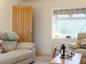 Living room | Rhunahaorine Cottage, Tayinloan, near Tarbert