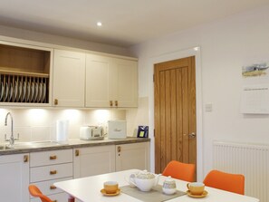 Well equipped kitchen/ dining room | Rhunahaorine Cottage, Tayinloan, near Tarbert