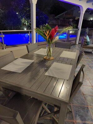 Outdoor dining