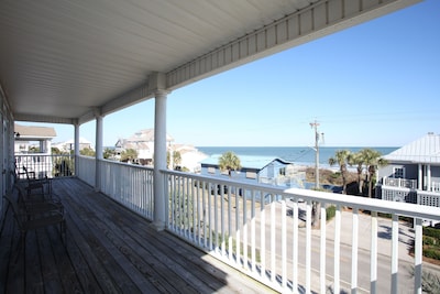 ROYAL REEF 2ND ROW, 7 BR, 7.5 BATH, PRIVATE POOL/HOT TUB, ELEVATOR AND MORE!!!