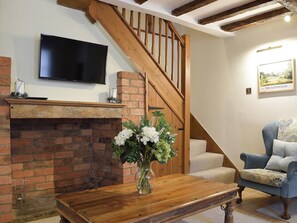 Living room | Lovely Old Cottage, Stratford-Upon-Avon