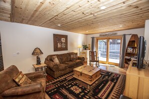 Bonanza Living Area - Bonanza Living Area