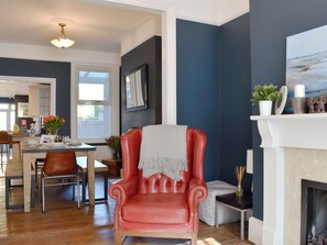 Open living/ dining room | Bayside Retreat, Broadstairs