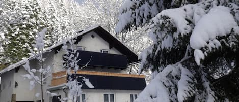 Ferienwohnung "Haus am Sonnenweg" (50 qm) mit Küche-Haus am Sonnenweg im Winter