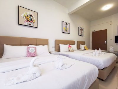 Legoland Penthouse (13pax) WIFI @JB City homestay