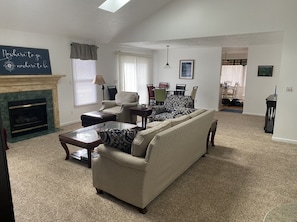 Living/dining room