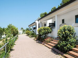 Propriété, Maison, Immobilier, Domicile, Bâtiment, Botanique, Chalet, Arbre, Zone Résidentielle, Arbuste