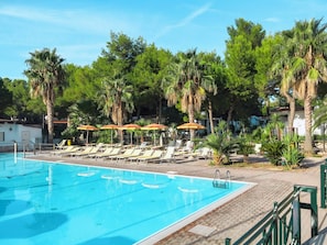 Piscine, Propriété, Recours, Loisir, Immobilier, Vacances, Bâtiment, Maison, Hôtel, Arbre