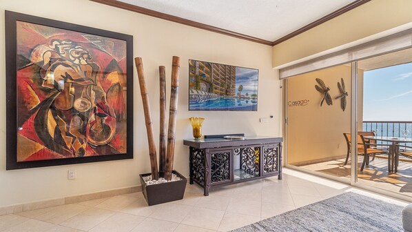 Stylish art and wall mounted TV