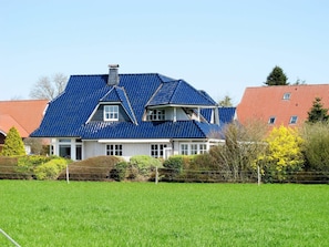 Zuhause, Haus, Eigentum, Dach, Estate, Grundeigentum, Gebäude, Rasen, Hütte, Gras