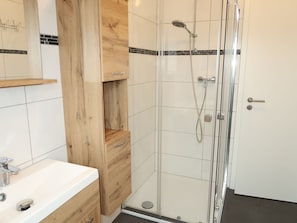 Sinken, Armatur, Zapfhahn, Duschtür, Badezimmer, Dusche, Holz, Fussboden, Installation