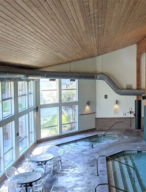 New 2022! Access to the club house with indoor pool, spa and sauna.