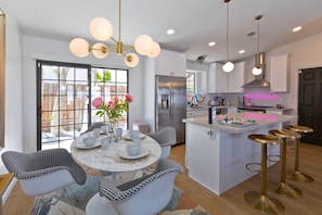 La Casa Rosa's high-end kitchen is perfect for entertaining.