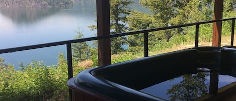 Bain à remous extérieur