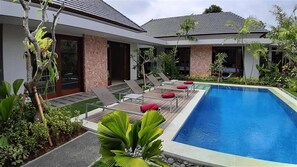 Kejora 5 – 4BR Luxury Beachfront Pool Villa  Wheelchair-Friendly (227)