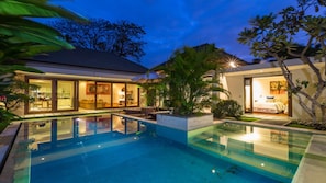 KEJORA 8  3BR BEACHFRONT  PRIVATE POOL  Sanur (350)
