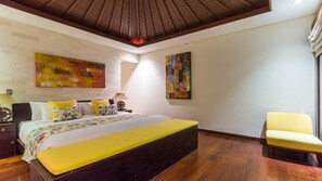 KEJORA 8  3BR BEACHFRONT  PRIVATE POOL  Sanur (368)