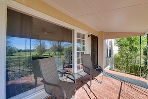 Covered Porch | Outdoor Dining