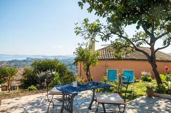The Swallows Seaview Nest Agios Markos