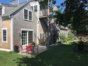 Side yard and access to roof deck