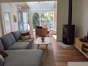 View inside to the front