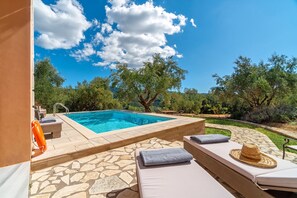Private pool