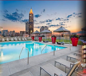 Luxurious Apartment in Midtown Atlanta with Rooftop Pool