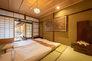 First floor Bedroom with two tatami futon