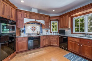 Gourmet Kitchen