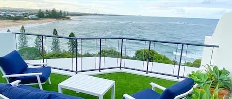 Private terrace with views over Moffat Beach.