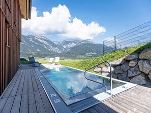 Holiday Home Swimming Pool