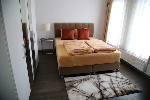 Schlafzimmer Bett